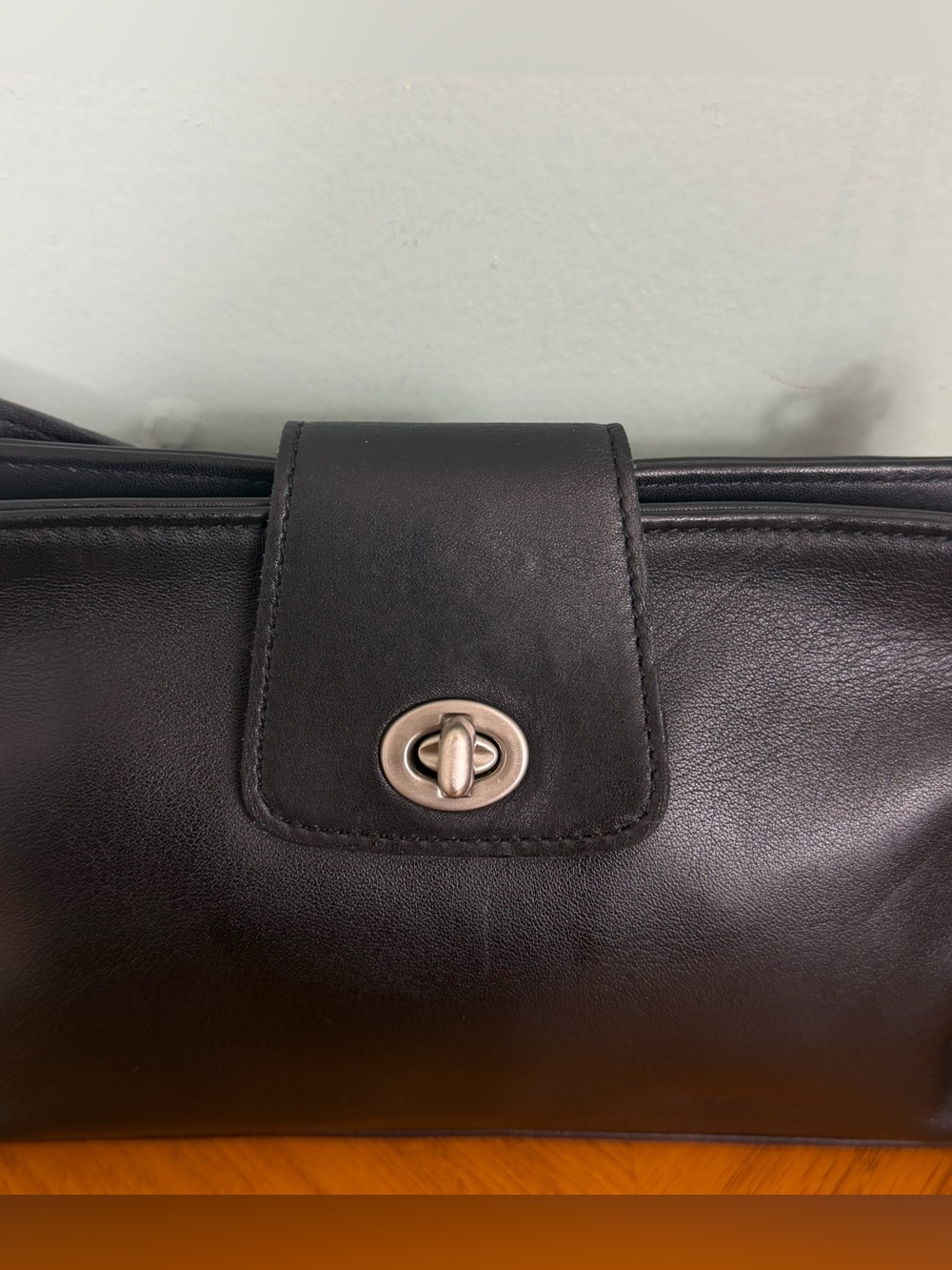 Vintage Coach Legacy Demi Crossbody Bag 9154 Black Medium Turnlock - Picture 2 of 10